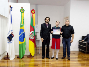 Alunos recebem medalhas da Olimpíada Brasileira de Matemática das Escolas Públicas e Privadas